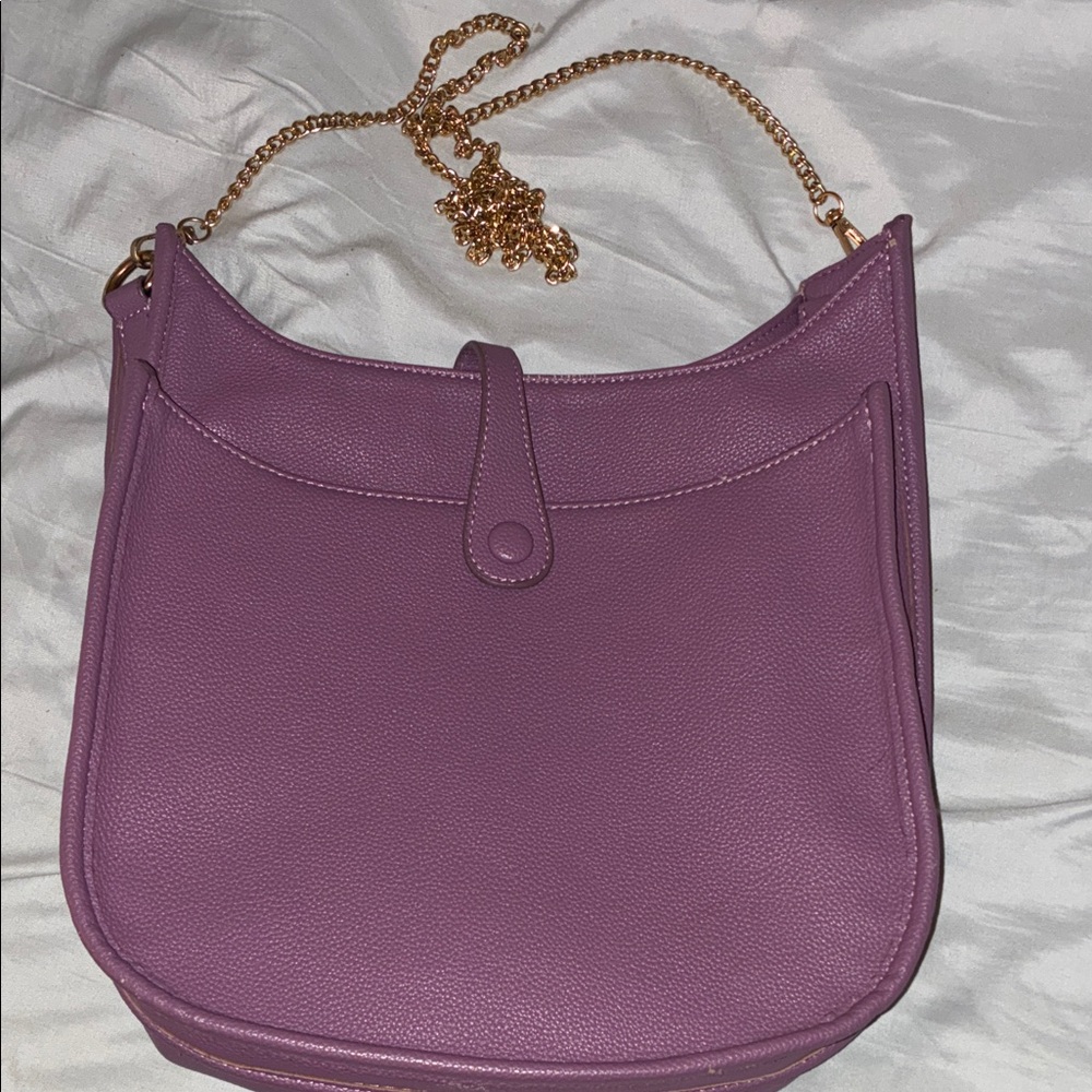 Elegant Purple Leather Shoulder Bag with Gold Chain‎ Strap
